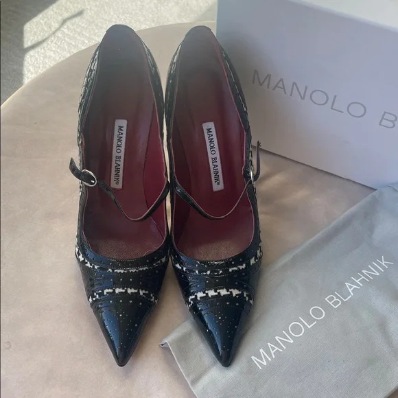 Manolo Blahnik Black and White Houndstooth Mary Jane Heels, size 39 1/2 - Picture 2 of 6